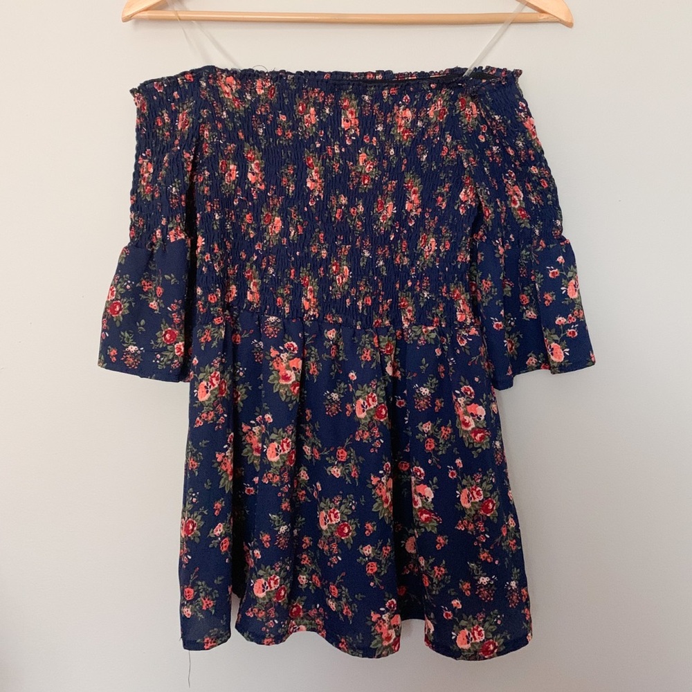 No Comment off the shoulder floral shirred top, size medium